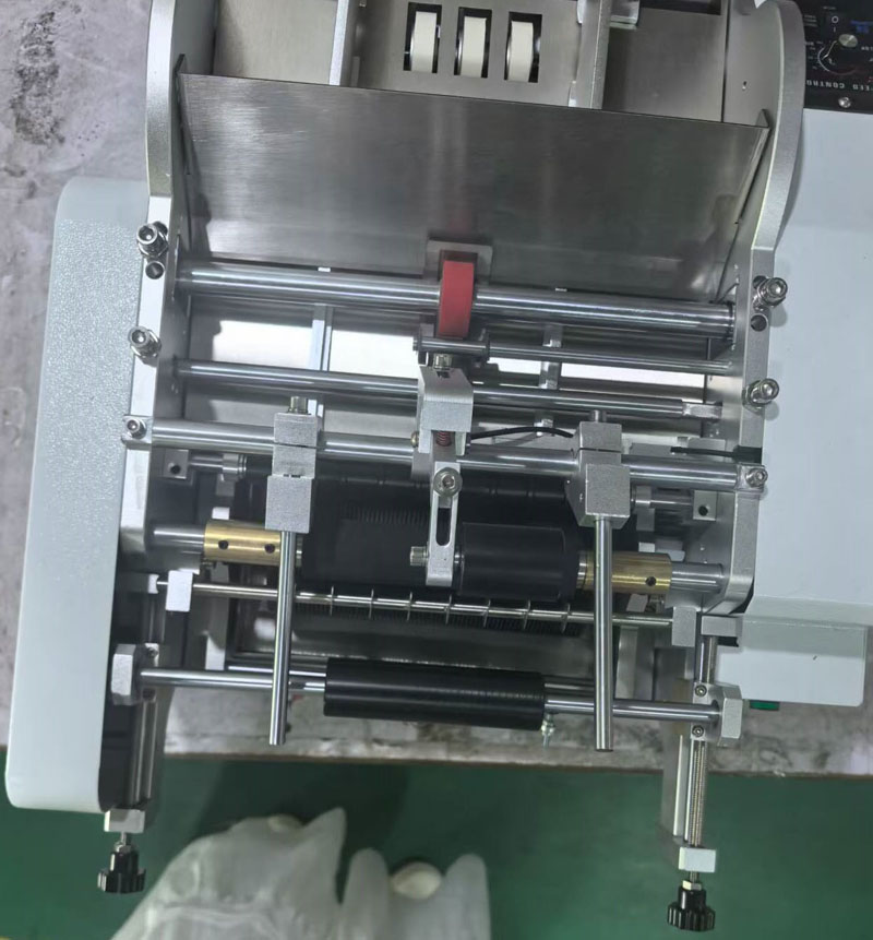 wet glue labeler