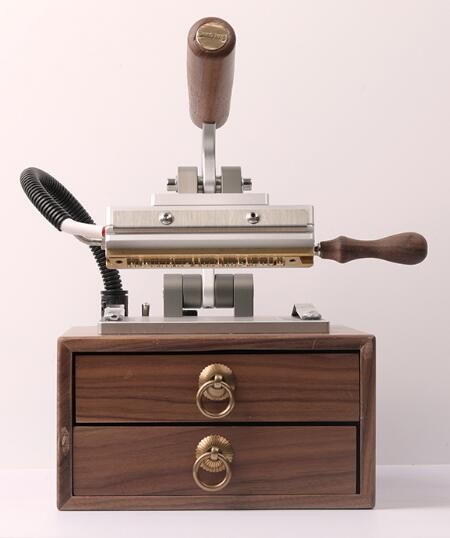 Mini Leather Hot Stamping Machine with Drawer